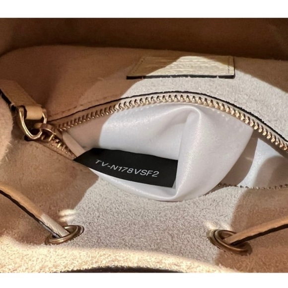 Valentino Rockstud Bucket crossbody bag💋 - Picture 9 of 10